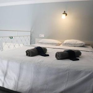 Troon Of Athens Apartments